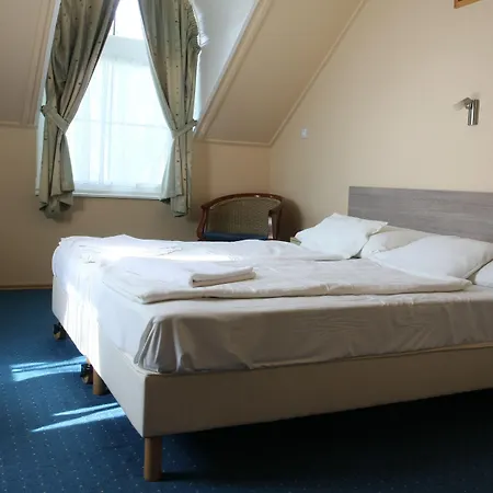 Monopoly ホテル Balatonalmádi