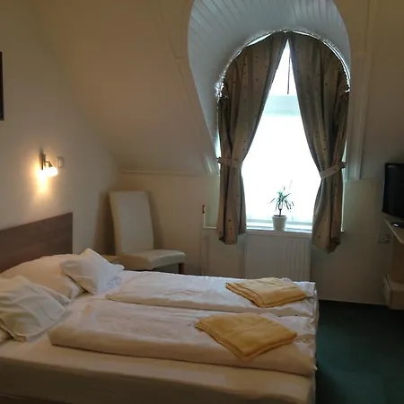 Monopoly Hotel 3*