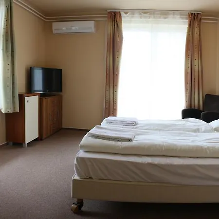 Monopoly Hotel 3*