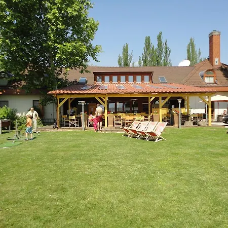 Monopoly Hotel Balatonalmadi